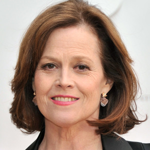 Illustration for article titled Find Out What Anderson Cooper, Christopher Nolan, And Sigourney Weaver Have To Say